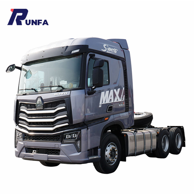 HOWO Max Heavy Truck 530 HP 6X4 LNG Tractor Truck Truck